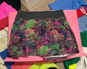Lululemon thumbnail 1