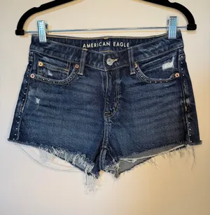 American Eagle Outfitters thumbnail 1