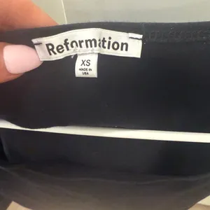 ⭐️REFORMATION BLACK TANK thumbnail 2