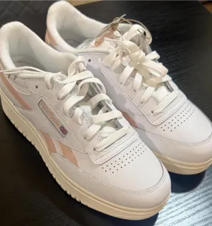 Size US 8 Women’s Reebok Club C Double Revenge Female thumbnail 1