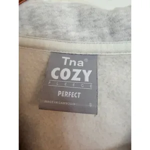 Tna Sweatshirt‎ Women S Grey Cozy Fleece Perfect Quarter Zip Cropped Pullover thumbnail 4