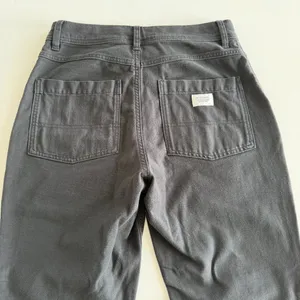REI - Outdoors Hiking Pants with Zip Pockets and Ankles in Dark Charcoal Gray thumbnail 6