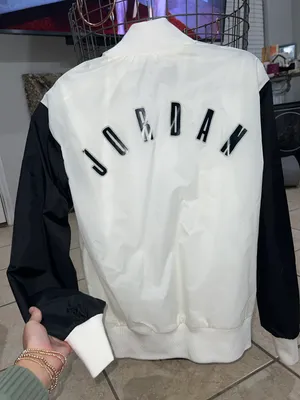 Nike Air Jordan’s Jacket thumbnail 5
