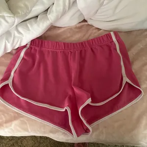 Xs Pink & White Shorts thumbnail 2