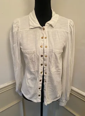 Nation Ltd The Desta Femme Button Up Top in Optic White w Gold Accents Cotton thumbnail 1
