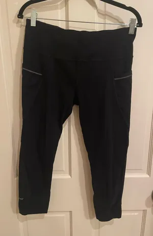 Athleta Black Capri Leggings thumbnail 1