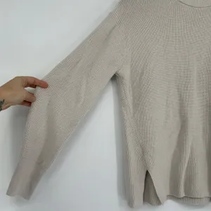 LULULEMON Merino Wool-Blend Ribbed Crew Neck Sweater Womens 4 Athleisure Comfort thumbnail 2