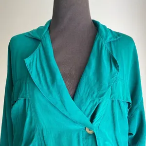 *Vintage* Ellen Tracy‎ sz 4 Long sleeve 100% Silk 80s blazer thumbnail 2