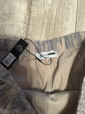 FashioNova Adorable wide leg jeans xl thumbnail 6
