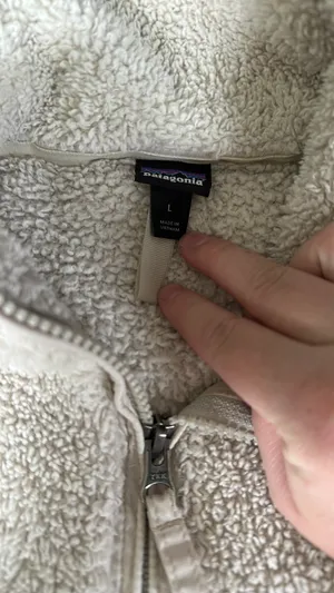 Patagonia Off-White Fleece Pullover thumbnail 3