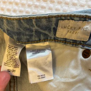 Lucky Brand 12/31 Pins Blue Denim Cut Off Jean Shorts Embroidered Purple Flower thumbnail 6