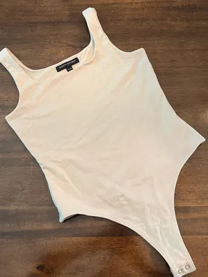 Banana Republic Women’s Square Neck Nude Beige Sleeveless Bodysuit Size XXS thumbnail 1