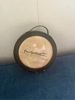 MAC Cosmetics Gold Glitter Round Cosmetic Case with Black Trim thumbnail 6