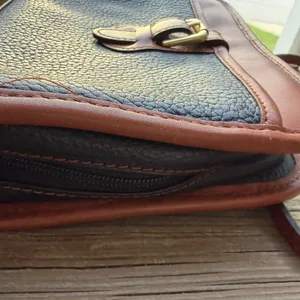 Liz Claiborne Leather Crossbody Purse Black Brown Buckle Accent Vintage Bag thumbnail 5