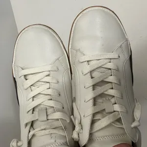 Dolce Vita Women's Helix White/Black Leather Sneakers Size 8.0 thumbnail 4