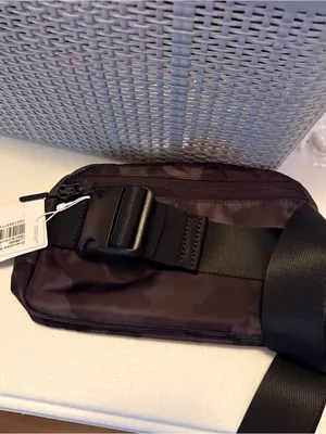 Lululemon Everywhere Belt Bag: Faded Brush Multi Camo / Black / Silver thumbnail 2