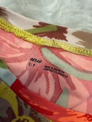 Aerie Floral Crop Surf Bikini Top Size Small Tropical Swim Top thumbnail 4