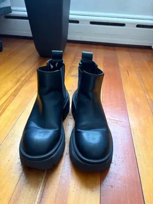 H&M Black boots thumbnail 2