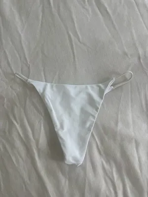 White bikini bottoms Size XS thumbnail 3