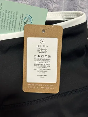 BERLCOK Black High-Waisted Leggings with White Trim — Size S — NWT thumbnail 9