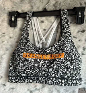776. Lululemon orange theory collab scrappy bra nwt sz 2 thumbnail 1