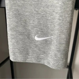 NWT Nike Tight Fit Mid Rise Biker Short thumbnail 2