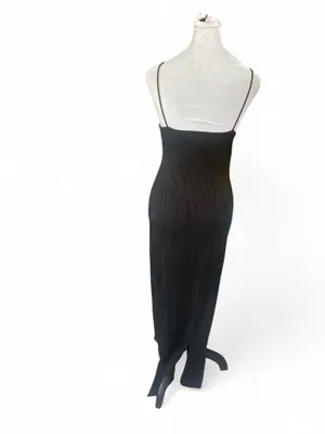 Elegant Black Spaghetti-Strap Maxi Dress thumbnail 3