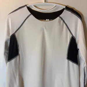 Lululemon Run Bold in the Cold Long-Sleeve Pullover Size 10 in Polar Cream/Black thumbnail 3