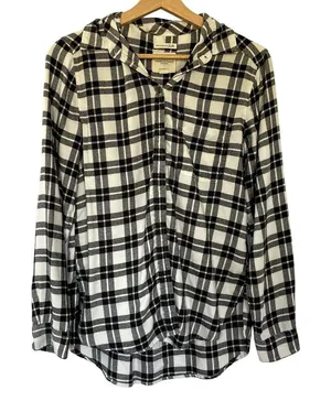 American Eagle ahh-mazingly soft black and white‎ checkered button down shirt S thumbnail 1