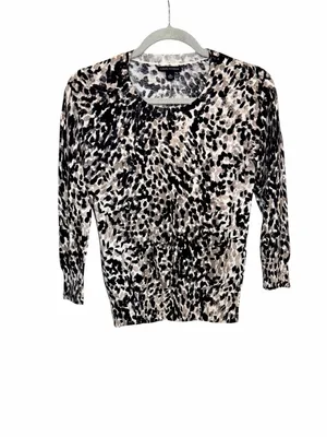 Banana Republic Gray Black & White Leopard Print Crew Neck Knit Sweater Sz S thumbnail 4