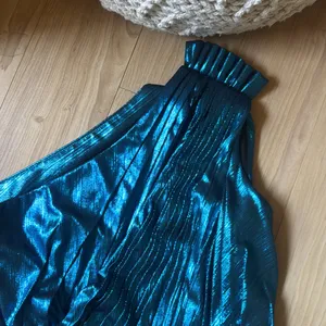 Retrofete metallic Blue One-Shoulder Dress thumbnail 3