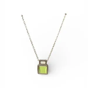 Elegant Silver Necklace with Green Pendant thumbnail 3