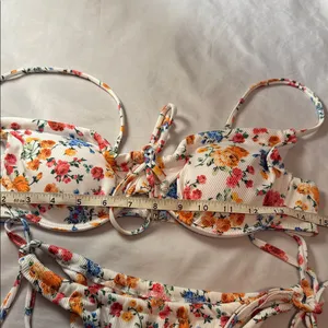 Floral Bikini Set Size M thumbnail 2
