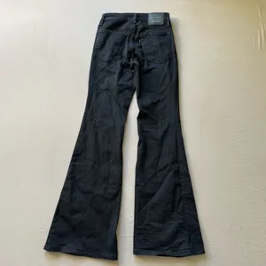Levi’s 726 High-Rise Flare Jeans thumbnail 8