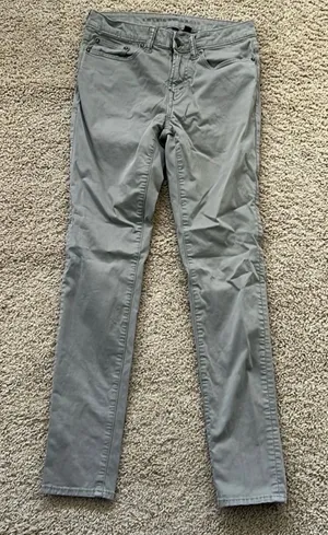American eagle skinny grey jeans Size 28 x 32 Like new thumbnail 1