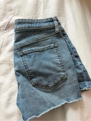 Old Navy Washed Blue Mid-Rise Denim Shorts thumbnail 4
