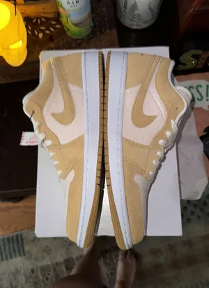 Nike Air Jordan 1 Low SE Women’s thumbnail 1
