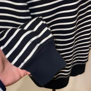 NWT!!American Eagle Outfitters Black & White Off-the-Shoulder Sweater Size Small thumbnail 6
