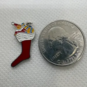 Vintage Wells Sterling Silver Enamel Christmas Stocking Charm Pendant 1.98g‎ thumbnail 4