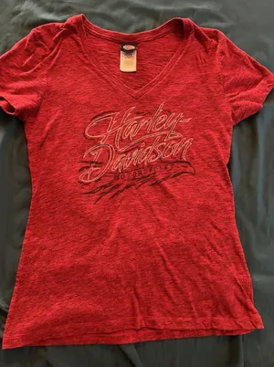 Womens Red Harley Davidson T-Shirt Des Moines, Iowa Size Small Distressed thumbnail 1