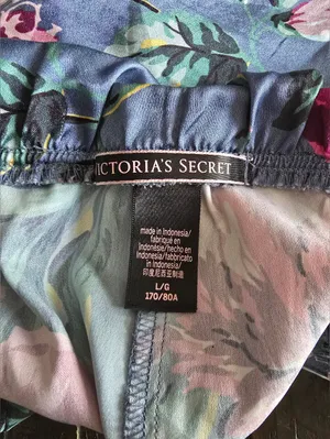 Victoria's Secret Satin Pajama Shorts Large thumbnail 3