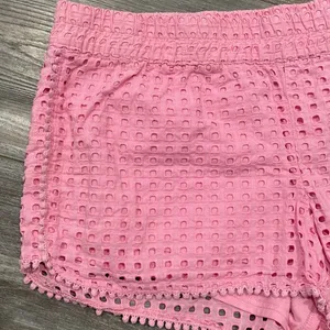 Lilly Pulitzer for Target Large Eyelet Pink Shorts Barbiecore thumbnail 3