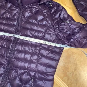 Lauren Ralph Lauren Quilted Feather Down Puffer Jacket Size Medium Deep Plum thumbnail 5
