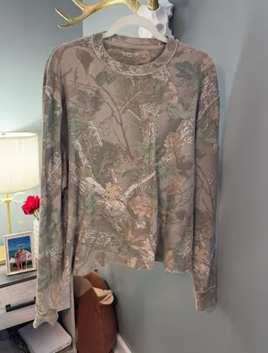 Abercrombie and fitch long sleeve thumbnail 1