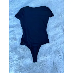 Abercrombie & Fitch Black Short Sleeve Bodysuit Size S Fitted Basic thumbnail 2