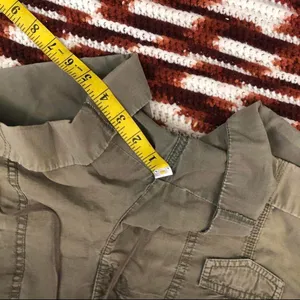 Khaki Army Green Sporty Preppy Utility Carpenter Cargo Cuffed Shorts Golf Tennis Country Club Cotton Drawstring Waist Hiking Camping Glamping Adventure Explorer Summer Beach Streetwear Vintage 2000s Y2K Grunge Old Money Quiet Luxury Micro Mini 100% Cotton Sz 10 - Measurements in pics thumbnail 7