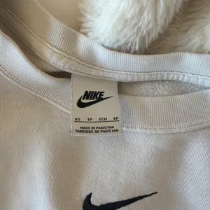 Nike Crewneck thumbnail 2