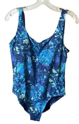 NWOT Nike one piece swim suit thumbnail 1