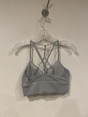 Alo Yoga Lavish Sports Bra Womens Medium Gray Strappy Crossback Longline Yoga thumbnail 3