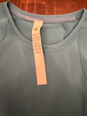 Lululemon Long Sleeve thumbnail 3